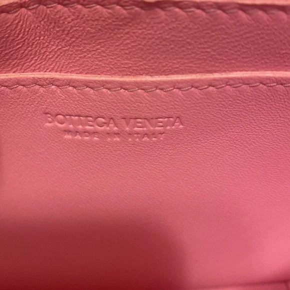 Authentic BOTTEGA VENETA Small Intrecciato Leather Cassette Crossbody Bag - Picture 5 of 16